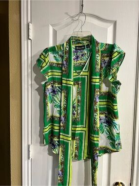 7th Avenue Design Studio Green Floral Tie-Front Blouse